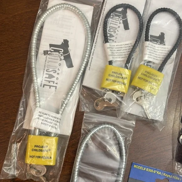 Gun Safety Keyed Cable Locks, set of 12. - Picture 2 of 6